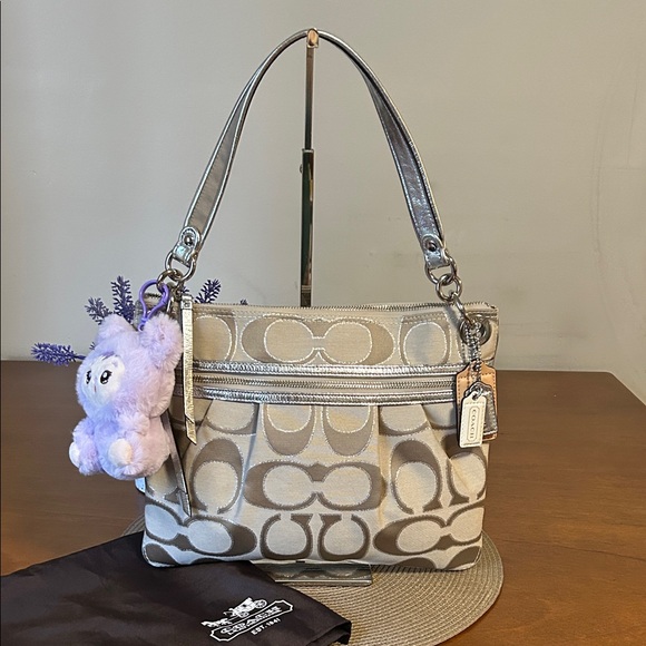 Coach Silver and Cream Signature Shoulder Bag - Picture 1 of 11